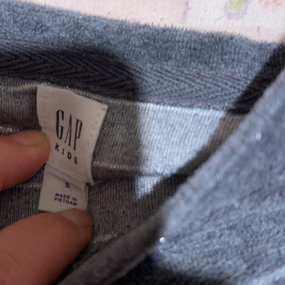 Gap. Size S. Gray with stripes - Picture 2 of 5